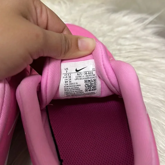 Pink Nike Flex - Picture 7 of 7